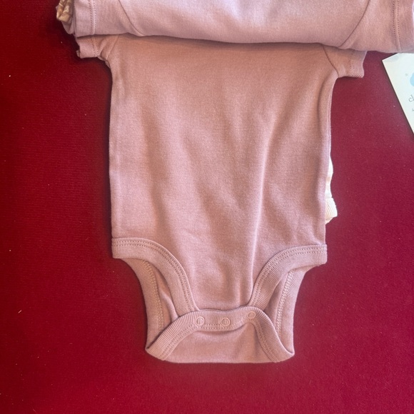 Lot of Various Sizes NWT Girl's Baby Clothes Onesies, Overalls, and Shorts - Picture 14 of 16